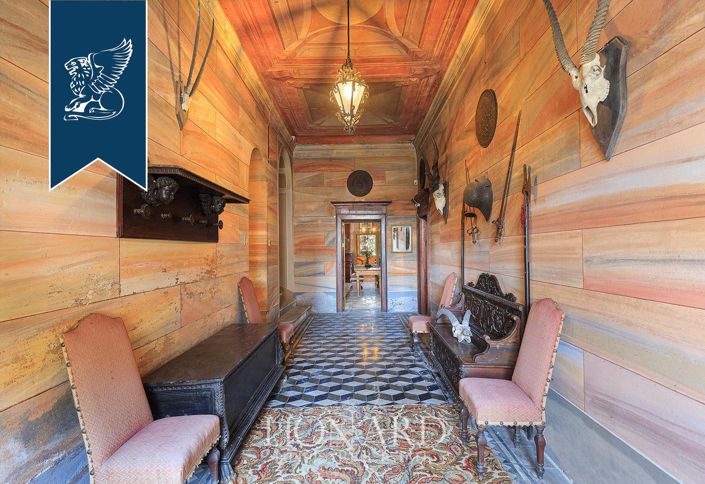 Image No.19-10 Bed Property for sale