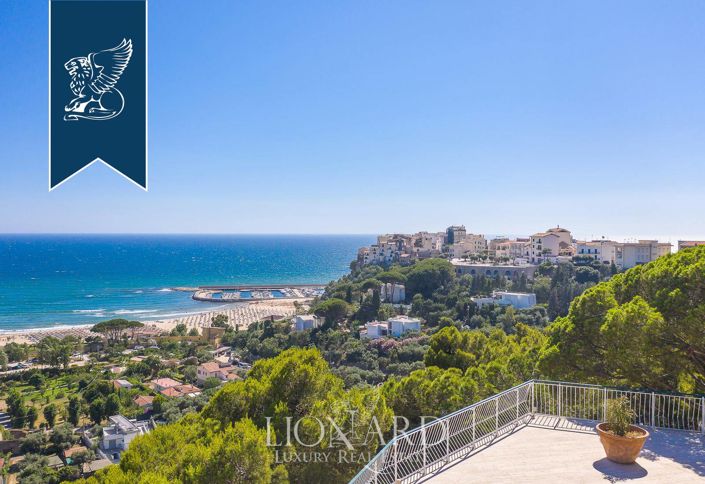 Image No.15-7 Bed Villa for sale