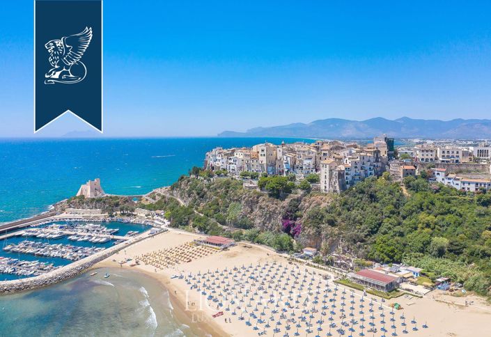 Image No.19-7 Bed Villa for sale