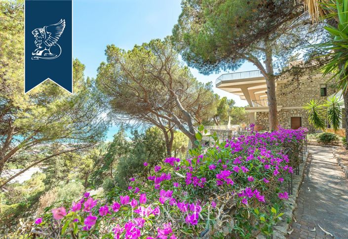 Image No.2-7 Bed Villa for sale