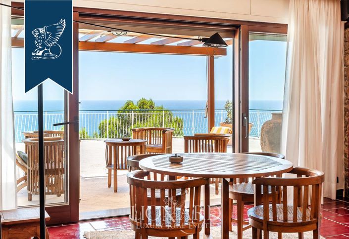 Image No.33-7 Bed Villa for sale