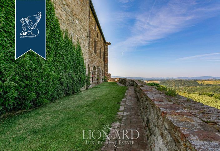 Image No.13-20 Bed Property for sale