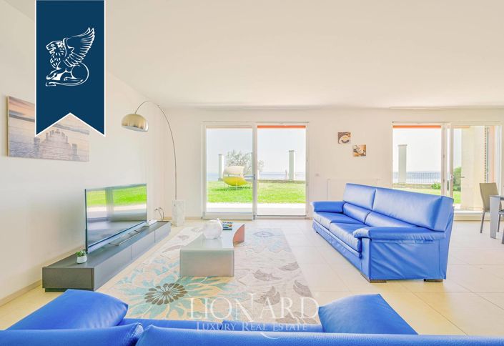 Image No.18-7 Bed Villa for sale