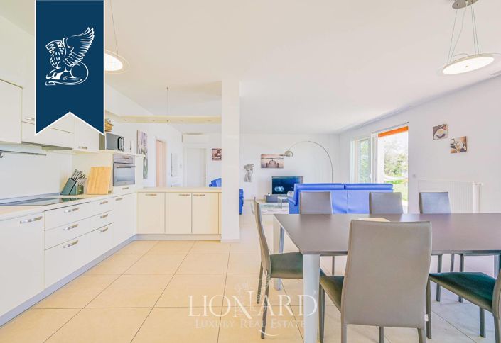 Image No.23-7 Bed Villa for sale