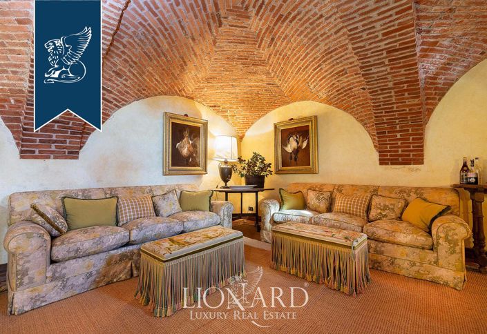 Image No.23-8 Bed Villa for sale