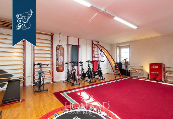 Image No.29-8 Bed Villa for sale