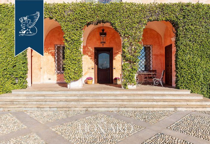 Image No.7-8 Bed Villa for sale