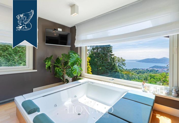 Image No.9-7 Bed Villa for sale