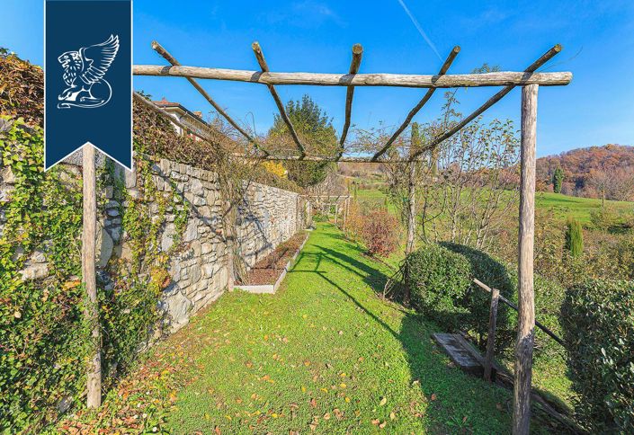 Image No.15-10 Bed Hotel for sale