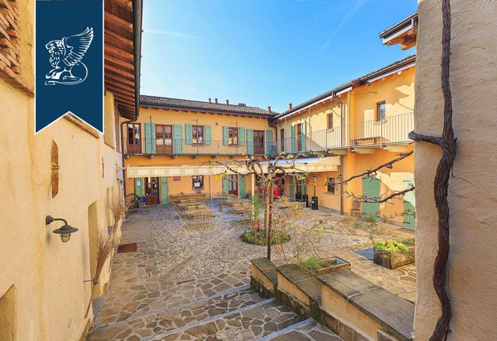 Image No.9-10 Bed Hotel for sale