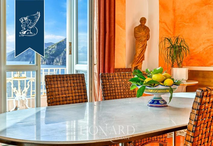 Image No.13-8 Bed Villa for sale