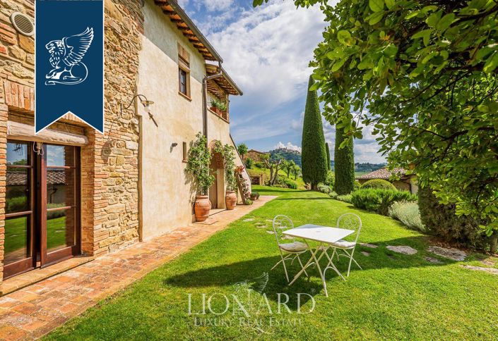 Image No.6-8 Bed Hotel for sale