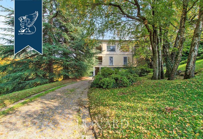 Image No.15-13 Bed Villa for sale