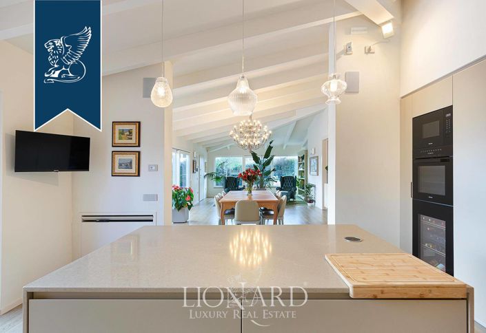 Image No.12-Villa de 8 chambres à vendre à Cecina