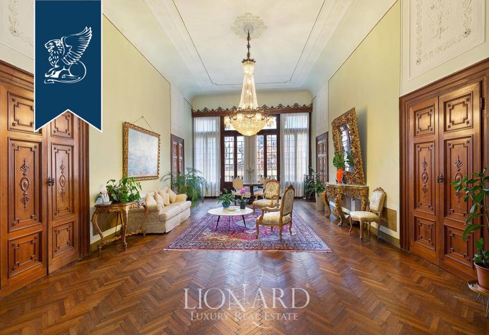 Image No.4-6 Bed Property for sale