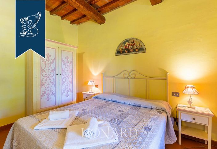 Image No.49-22 Bed Farmhouse for sale