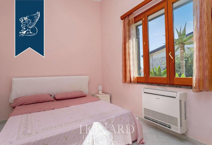 Image No.16-6 Bed Villa for sale