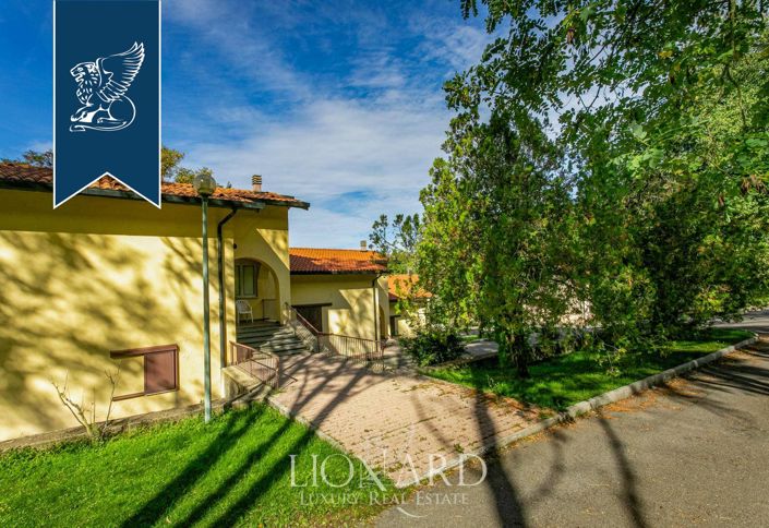 Image No.23-106 Bed Hotel for sale