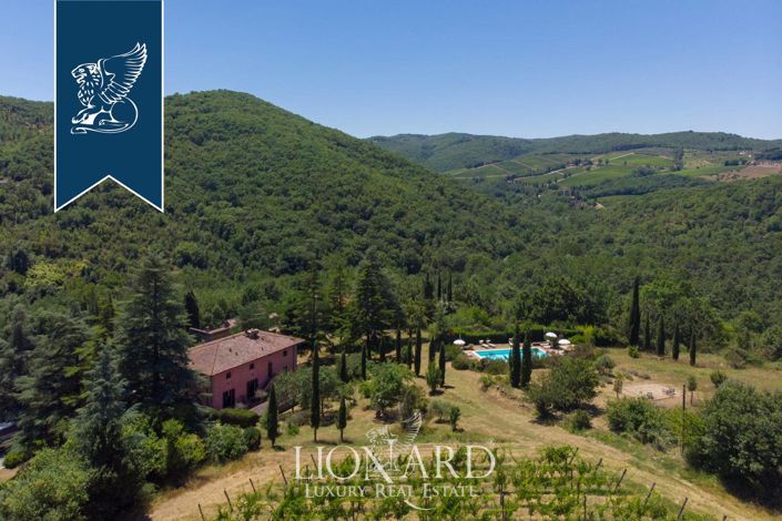 Image No.2-13 Bed Farmhouse for sale