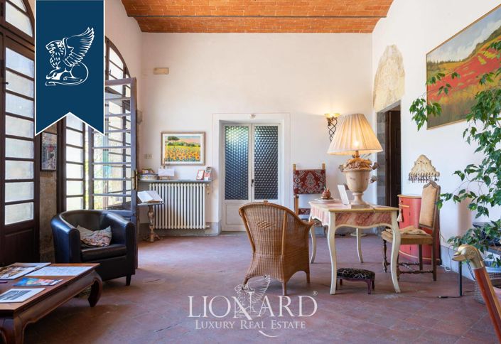 Image No.26-13 Bed Farmhouse for sale