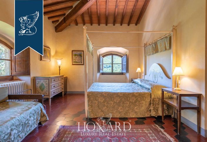 Image No.43-13 Bed Farmhouse for sale