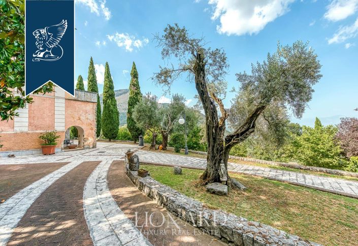 Image No.5-7 Bed Villa for sale