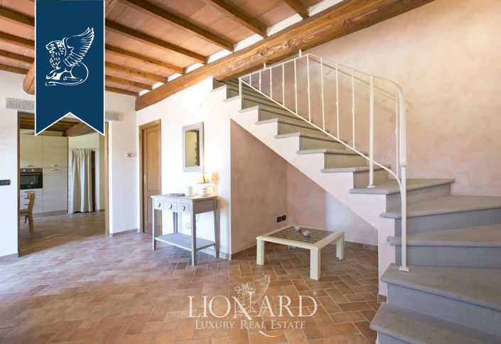 Image No.32-9 Bed Farmhouse for sale