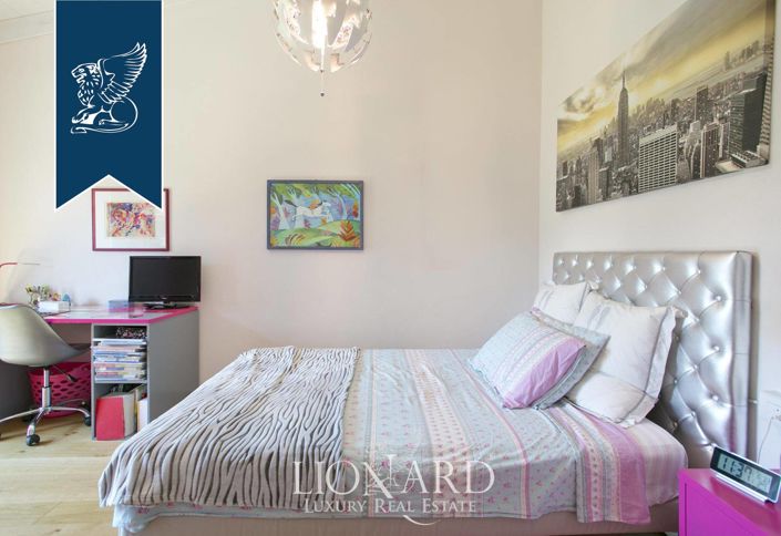 Image No.41-9 Bed Farmhouse for sale