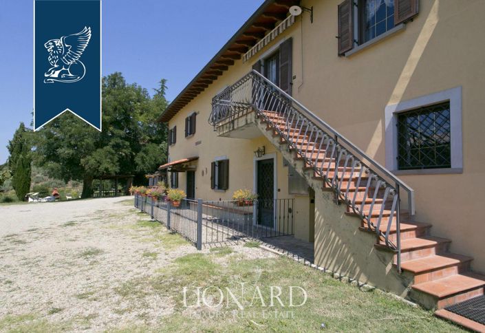 Image No.6-9 Bed Farmhouse for sale