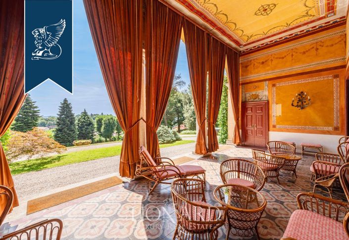 Image No.7-7 Bed Villa for sale