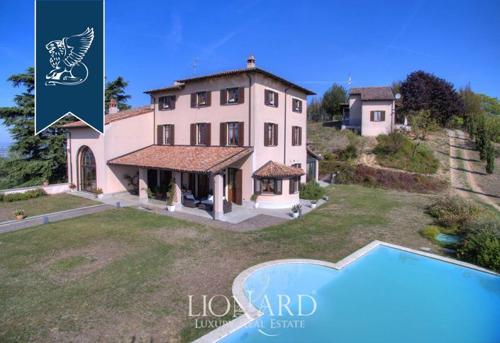 Image No.10-4 Bed Villa for sale