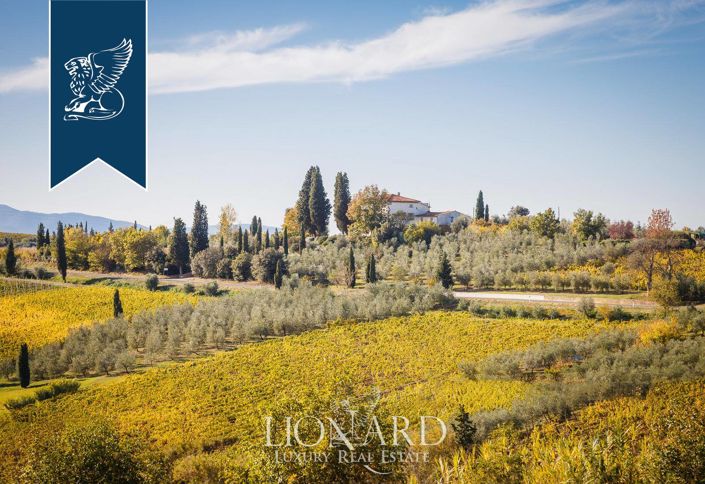 Image No.20-8 Bed Villa for sale