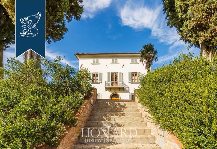 Image No.6-8 Bed Villa for sale