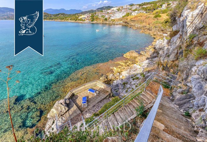 Image No.16-12 Bed Hotel for sale