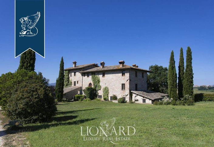 Image No.12-8 Bed Country House for sale