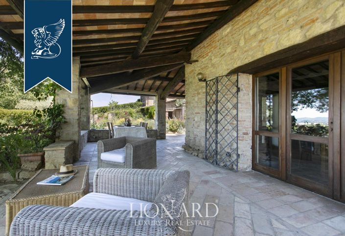 Image No.34-8 Bed Country House for sale