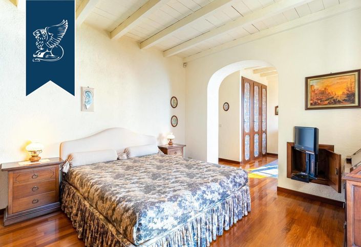 Image No.57-4 Bed Villa for sale