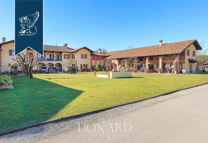 Image No.2-37 Bed Farmhouse for sale