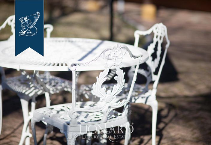 Image No.8-8 Bed Villa for sale