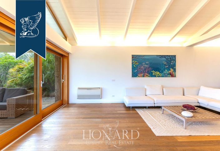 Image No.14-5 Bed Villa for sale