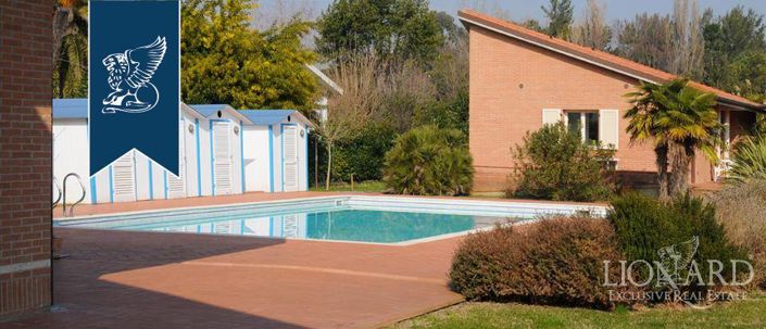 Image No.11-20 Bed Hotel for sale