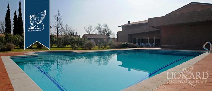 Image No.14-20 Bed Hotel for sale