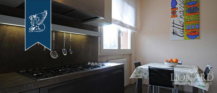 Image No.31-20 Bed Hotel for sale