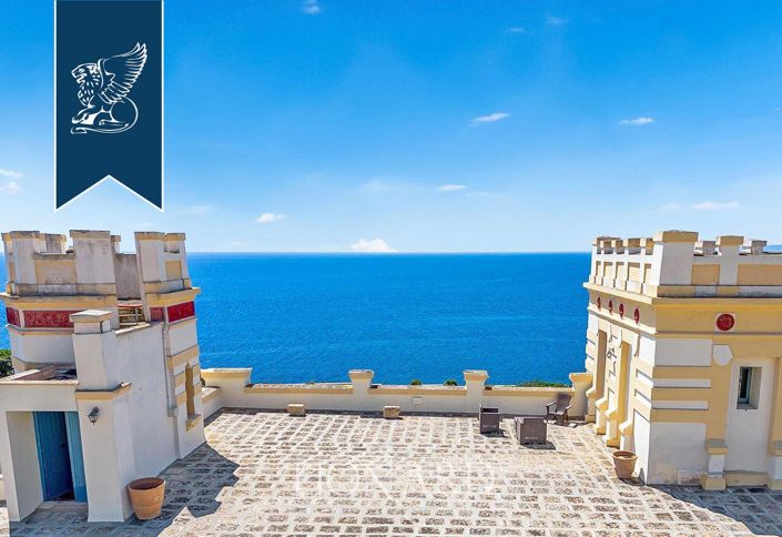 Image No.11-17 Bed Villa for sale