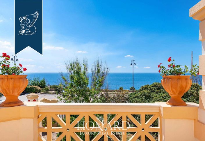 Image No.4-17 Bed Villa for sale