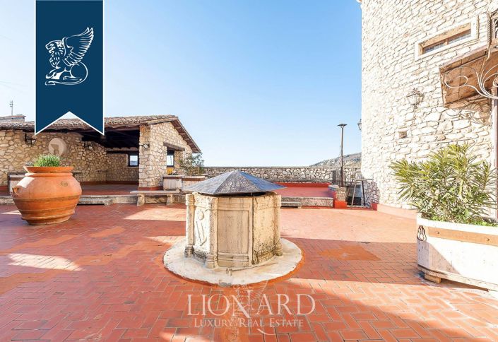 Image No.26-7 Bed Property for sale