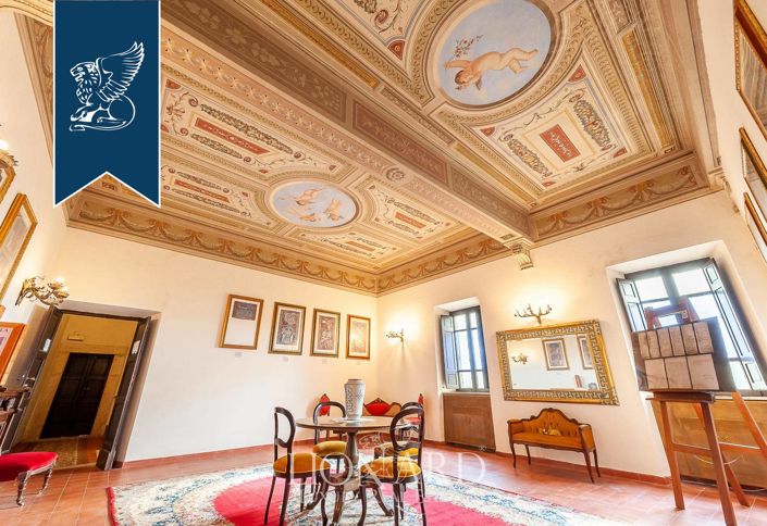 Image No.50-7 Bed Property for sale