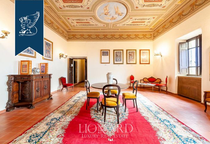 Image No.51-7 Bed Property for sale