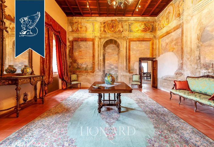 Image No.53-7 Bed Property for sale