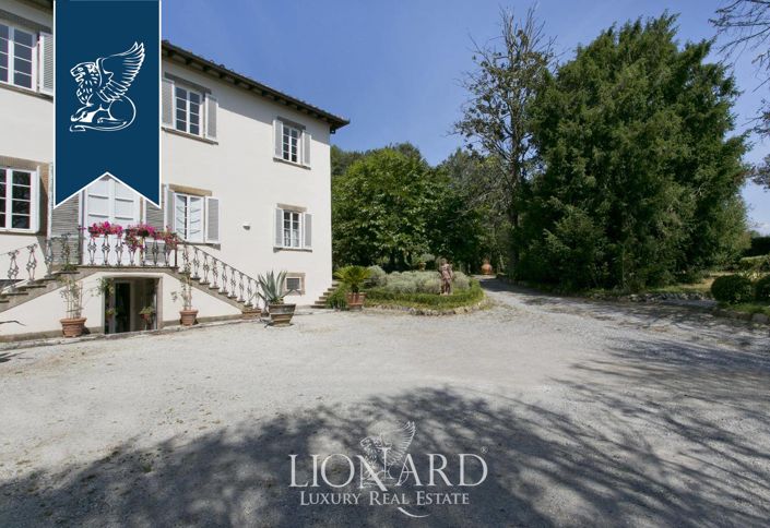 Image No.15-10 Bed Villa for sale